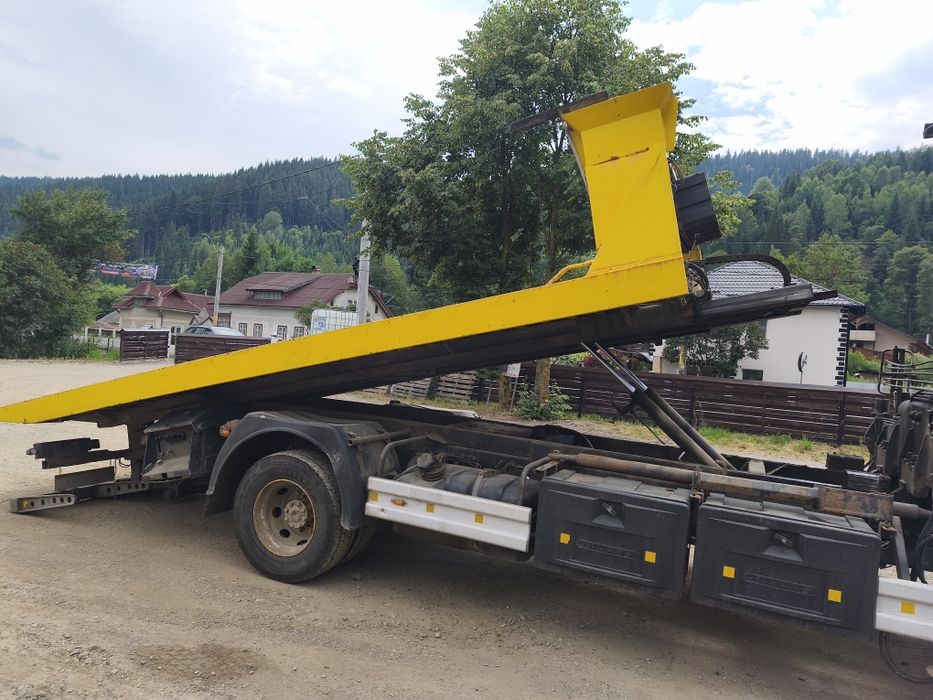 Platforma auto cu macara