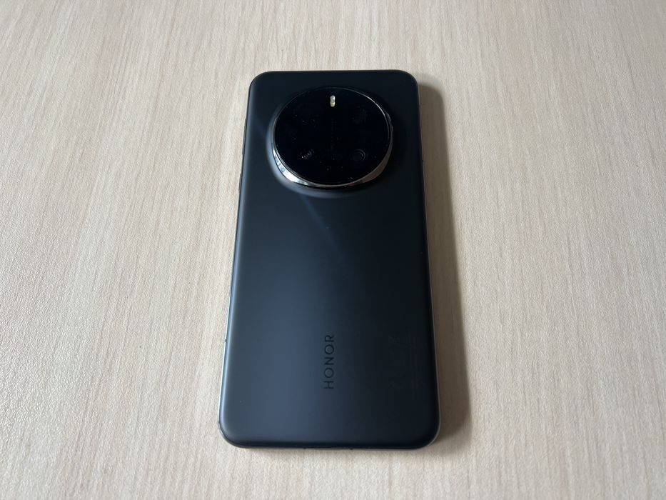 Продавам Honor Magic7 Pro 512/12+12GB