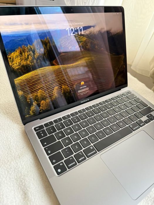 Macbook air M1 256