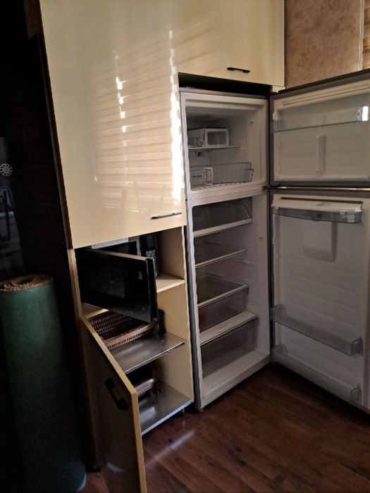 Строитель 2/2/8 58000& 64 кв м