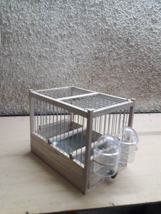 Дървени клетки и капани за птици