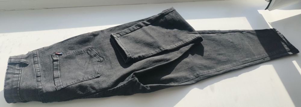 Женские mom джинсы