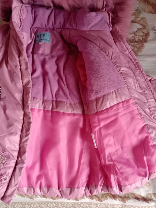 Продам куртку 3000