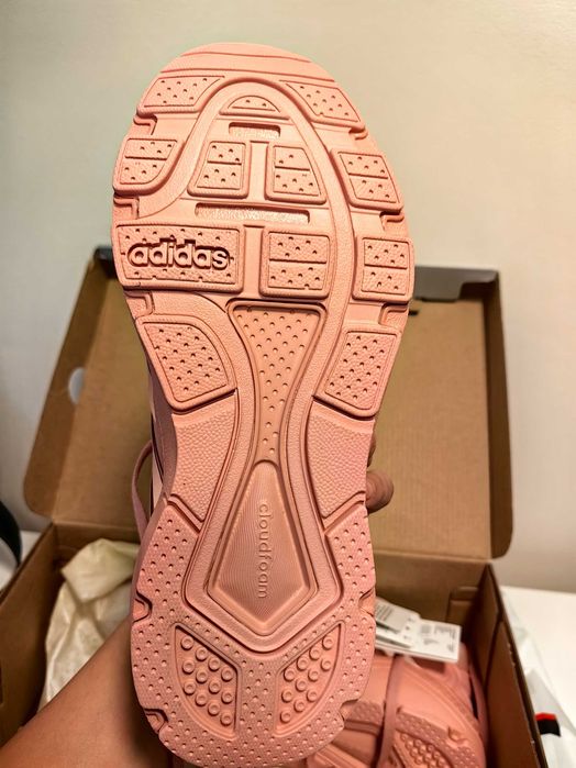 Нови Оригинални маратонки Adidas