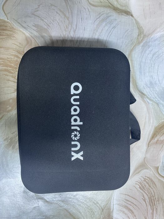 Drona model QuadronX