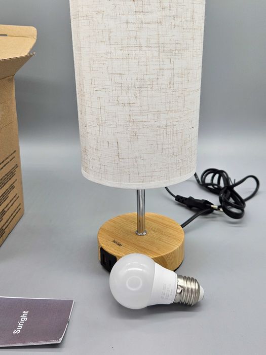 Нощна настолна лампа Suright TL600-WH с touch управление, USB-A и USB-C, E27 крушка