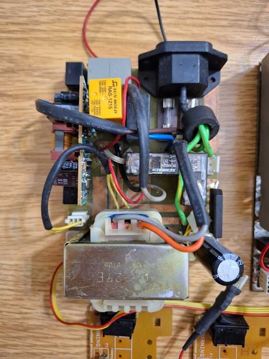 Surse de alimentare in comutatie 220V diferite modele si tensiuni