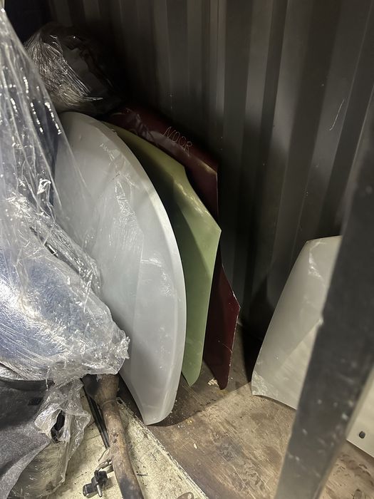 Капот на Спасио бу оргинал