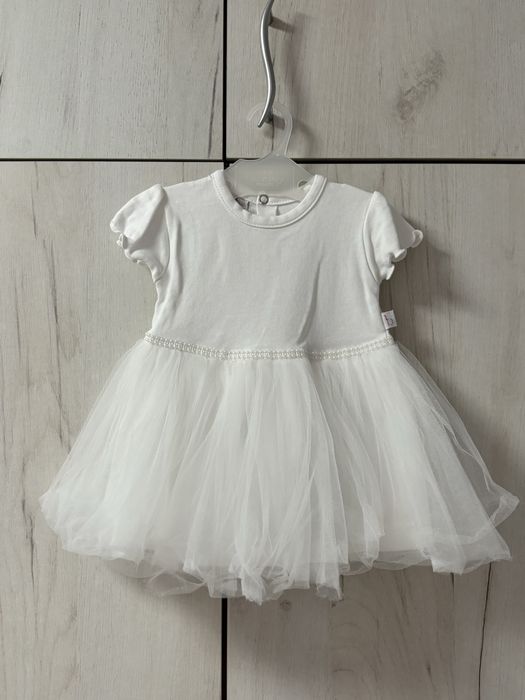 Официална рокля и обувки