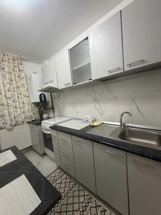 Închiriez garsonieră confort 1 Onești strada Belvedere in bloc de apartamente