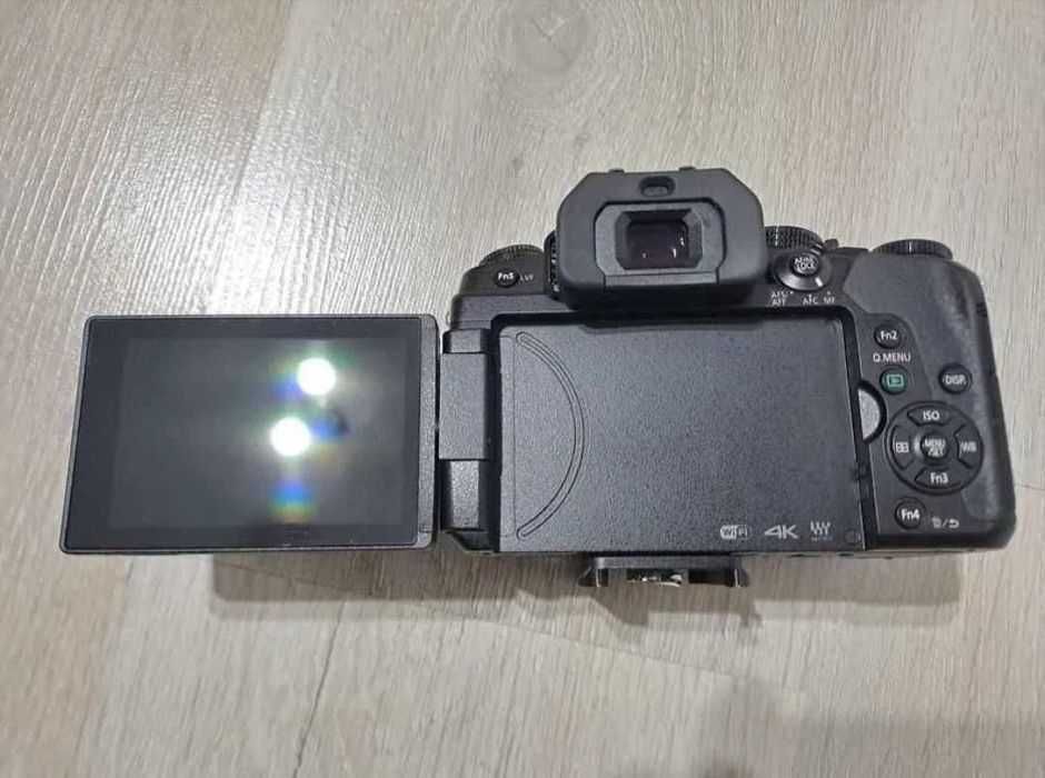 Aparat foto Mirrorless de vânzare