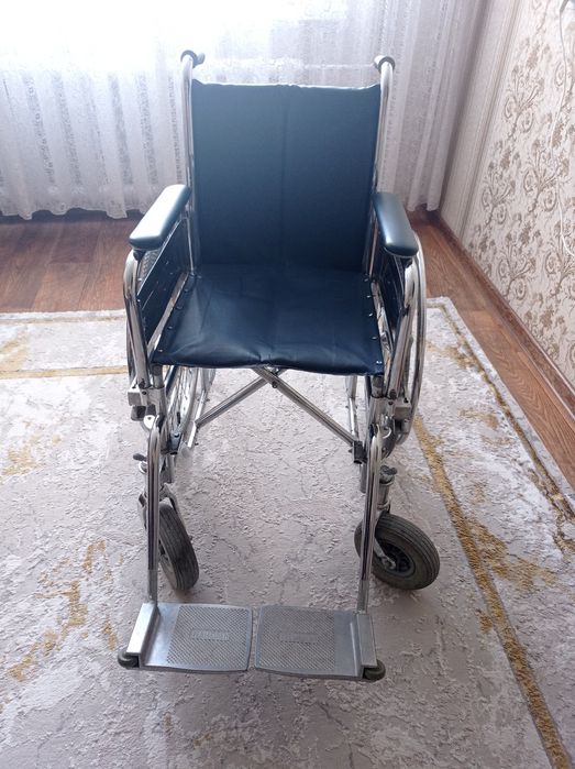 Продам инвалидную коляску