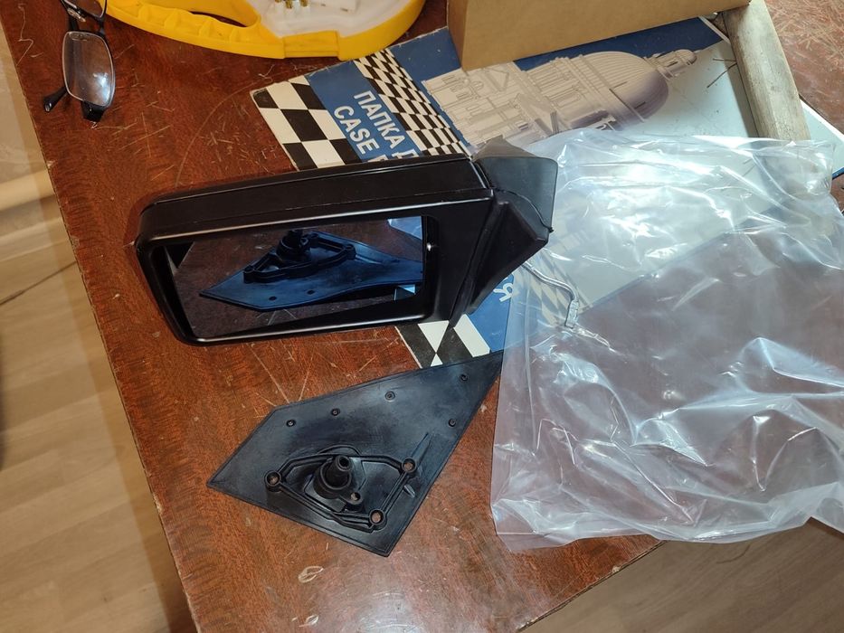 Левое зеркало механическое