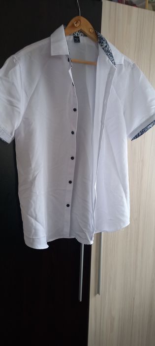Cămașă de bărbați.