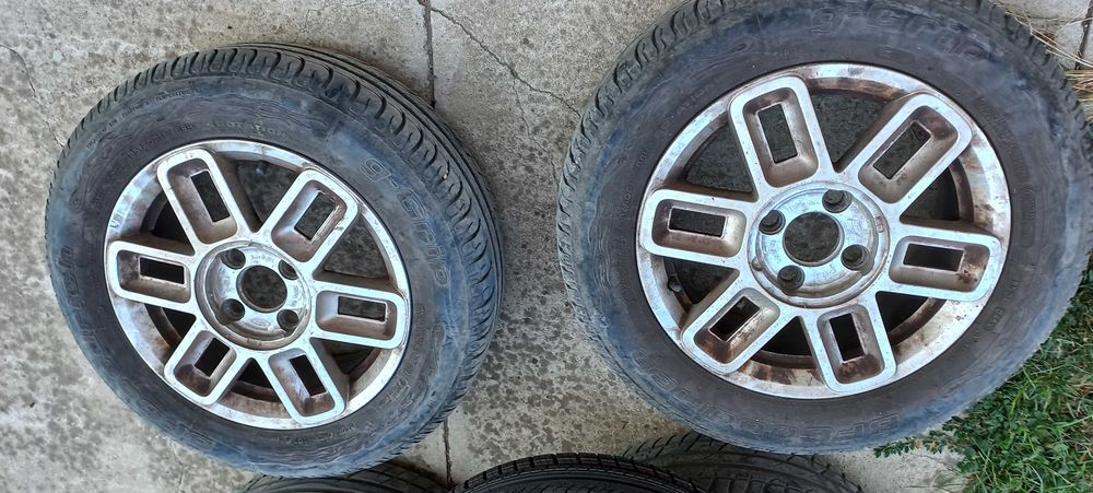 Set roti aliaj ford fusion 4x108. Anvelope vara stare buna 195/60/15 ! Roata de rezerva noua! Bonus polita si podea portbagaj!