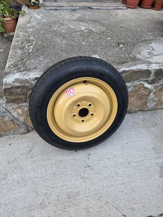 Резервна гума патерица