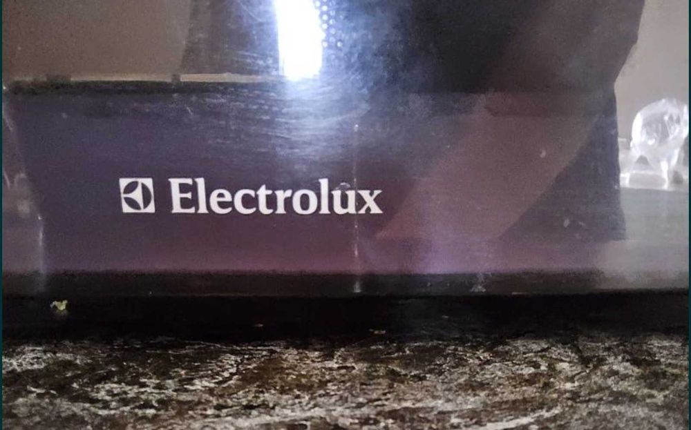 Микроволновка на запчасти electrolux