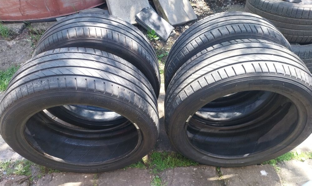 Продавам комплект 4 броя Летни гуми  225 45 R17 марка Kleber Dot 0423 6mm