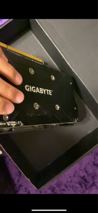 Продам видеокарту RX470/4gb от вендора Gigabyte