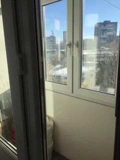 Продаю 2 х комнат квартиру .