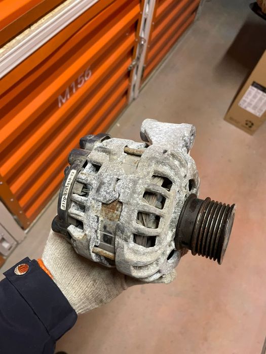 Продам генератор на Гранту (Granta)