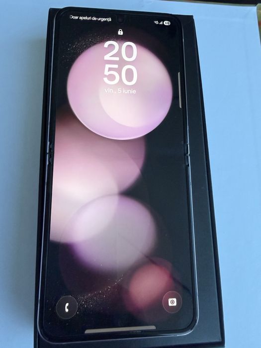 Samsung Galaxy Flip 5