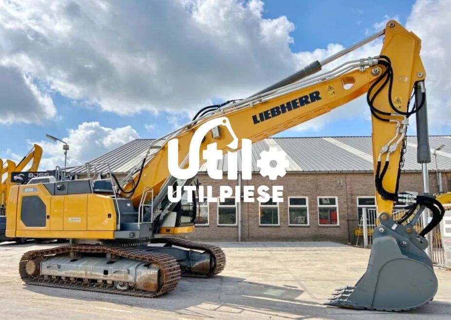 Dezmembrare Excavator Liebherr R942LC R942 R932 R922 R912 + piese