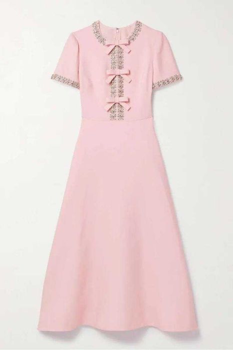 Rochie elegantă, croială flatană