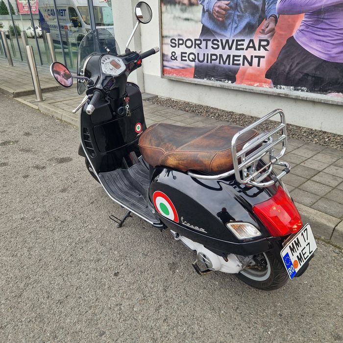 Piaggio Vespa GTS 250i