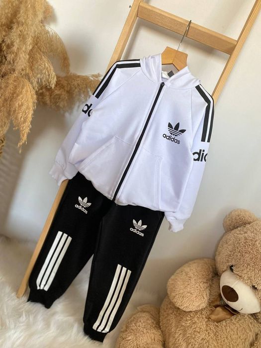 Екипи Адидас 2 части