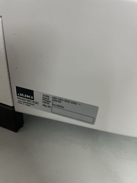 JUKI MB-1800B – Mașină de cusut industrială automată pentru cusut nasturi