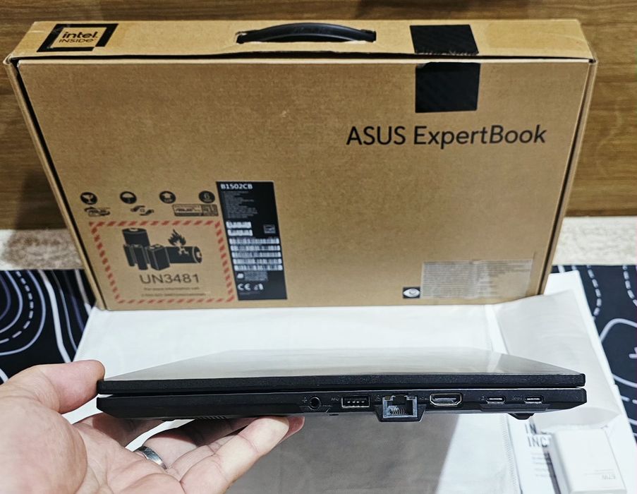 Asus ExpertBook 15 ozu16,ssd512 10 ядерный!