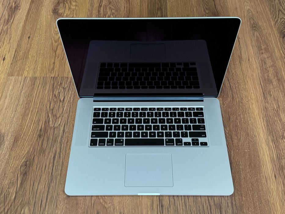 15.4' Retina Core i7 Apple MacBook Pro Mid 2015 16GB RAM/512GB SSD/Iris Pro/Бат. 6ч.