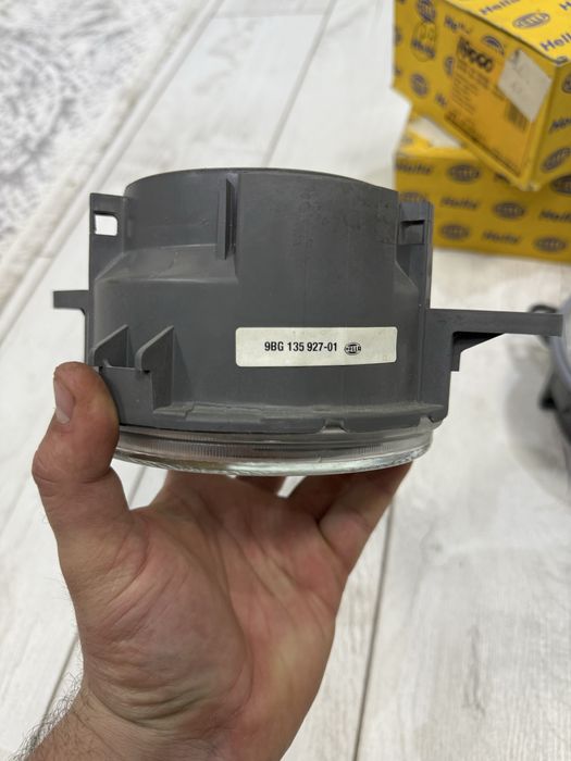 Ближние стекла Hella (Оригинал) на BMW e34