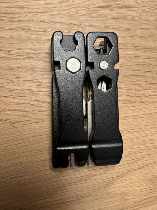 Мултитул за колело