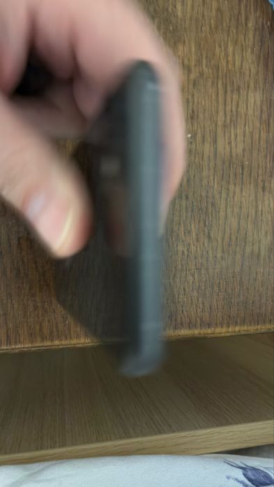 Se vinde Iphone 11 64 gb Memorie