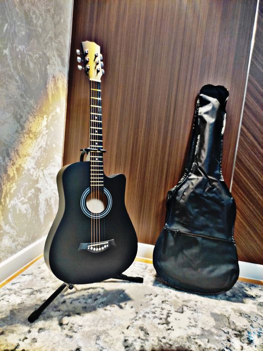 Rossiya Gitara Dastavka bor  Garantiya