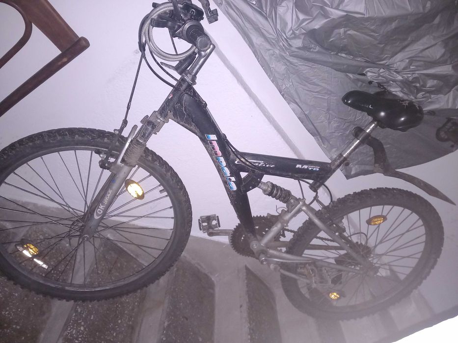 Bicicleta  MTB suspensie fata spate lumini fata spate sonerie ohlinda