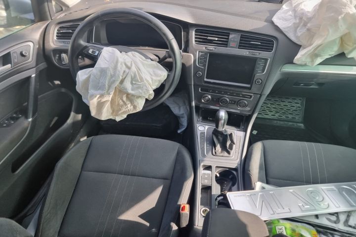 Amplificator antena 5g0980611 Volkswagen VW Golf 7  [din 2012 pana  2017] seria