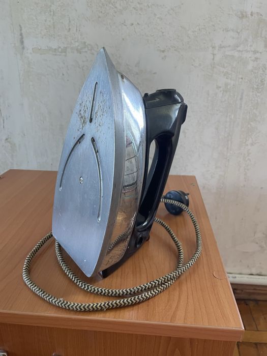 Утюг электрический рабочий