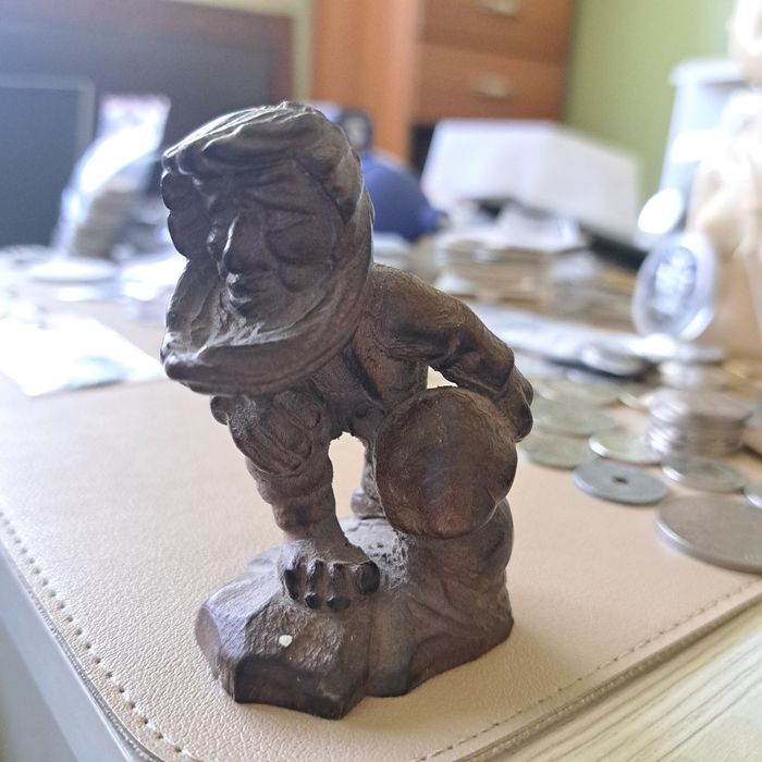 Statuete decorative din lemn