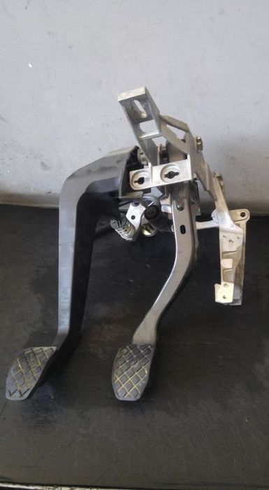 Ansamblu pedalier 2.0 tdi audi a4 b7 8e1721117a