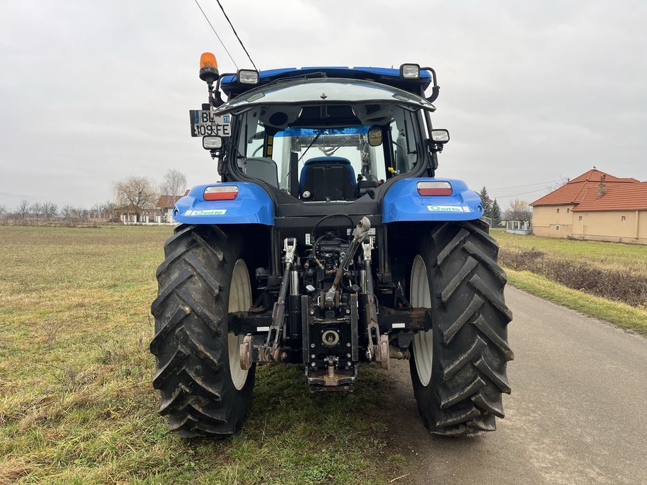 Tractor new holland