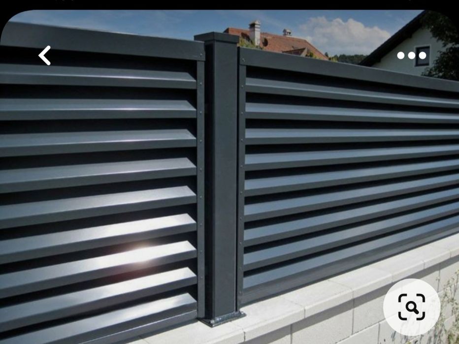 Современные заборы жалюзи для частных домов.