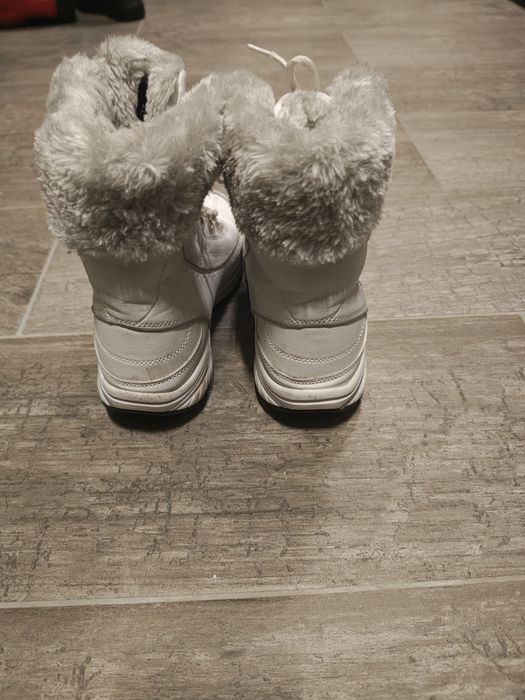 Топли и стилни зимни боти