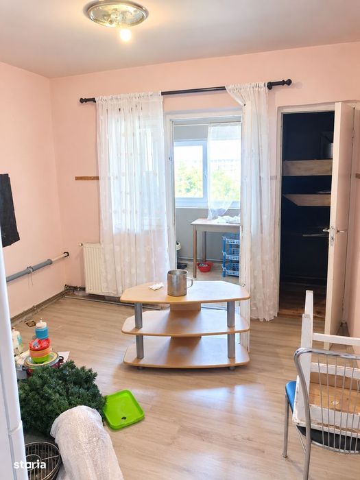 Apartament 4 camere 90 mp - etajul 6/10, zona centrala