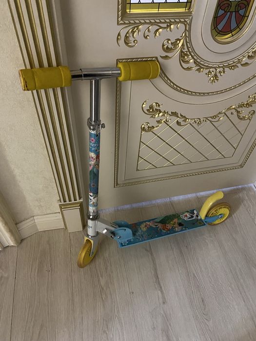 Самокат детское для девочке