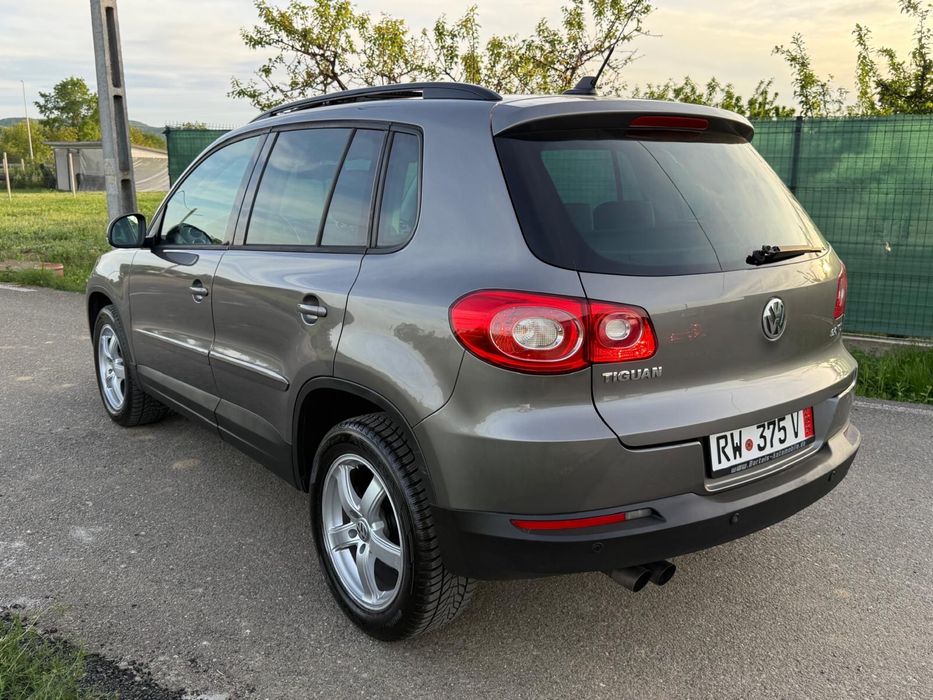 Vw Tiguan 4x4 / Diesel 2 l 140cp / Alu/ Panoramic / xenon/Clima/