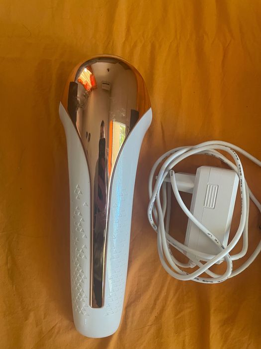 Мини HIFU 4 в 1 за лифтинг на лице и контуриране на тяло