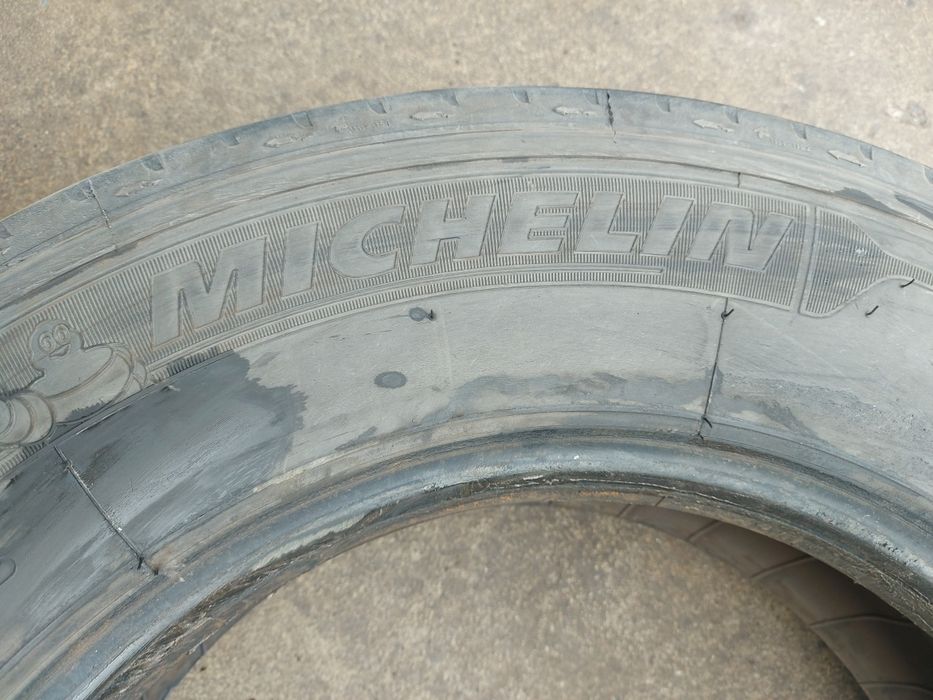 Гуми 245/70R19.5 Michelin дот 3723